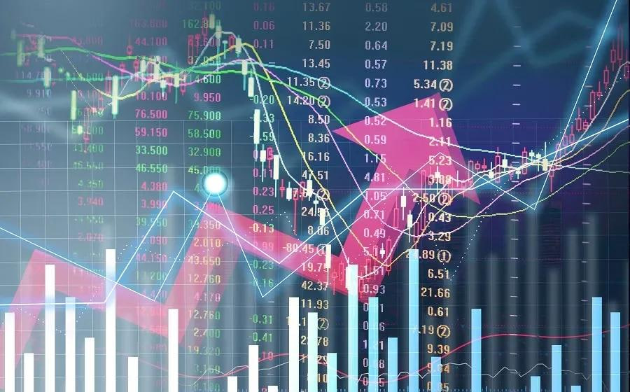 A 股三大指数涨跌互现：半导体、算力硬件产业链爆发